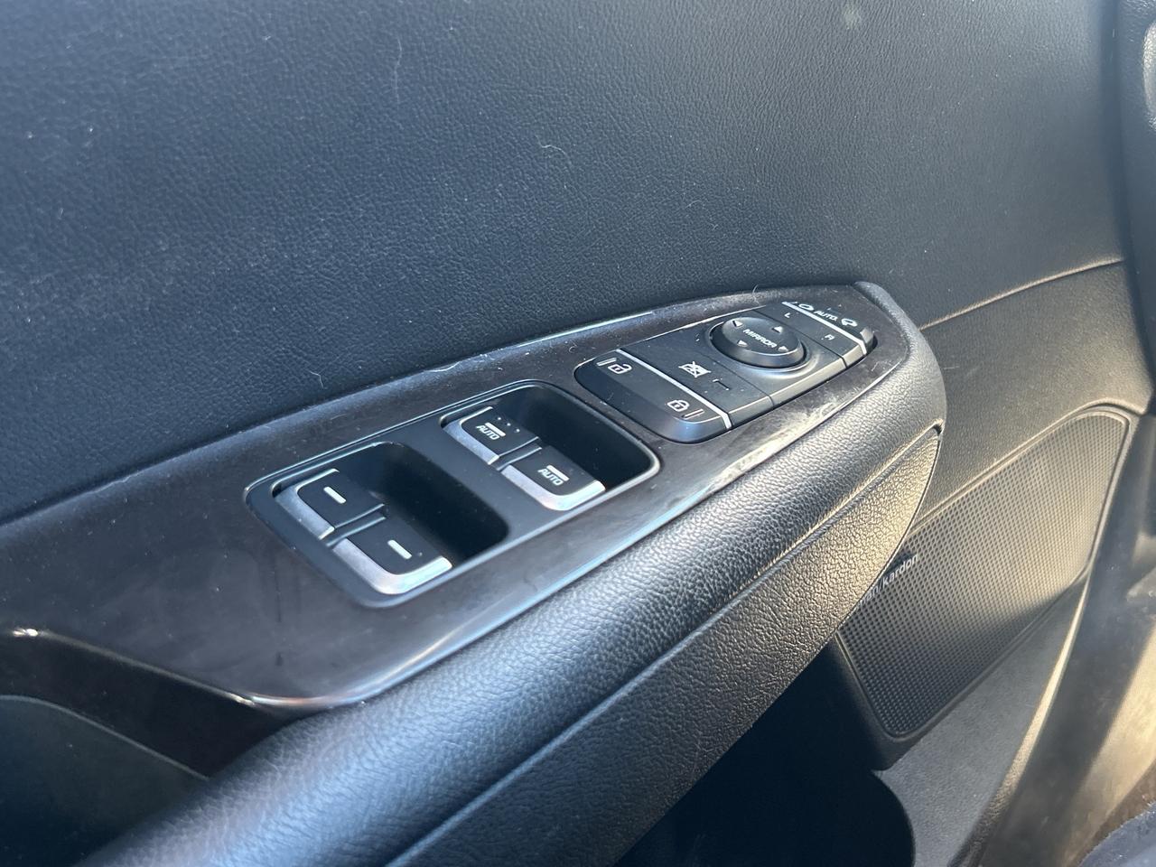 2016 Kia Optima EX TECH, HEATED/ COOLED LEATHER, SUNROOF! Photo