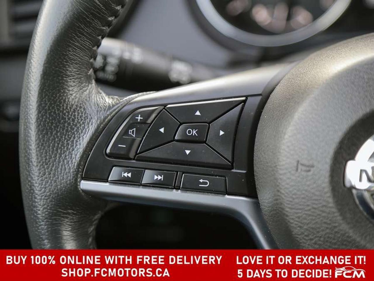2017 Nissan Rogue SV AWD   FULLY CERTIFIED WITH WARRANTY Photo