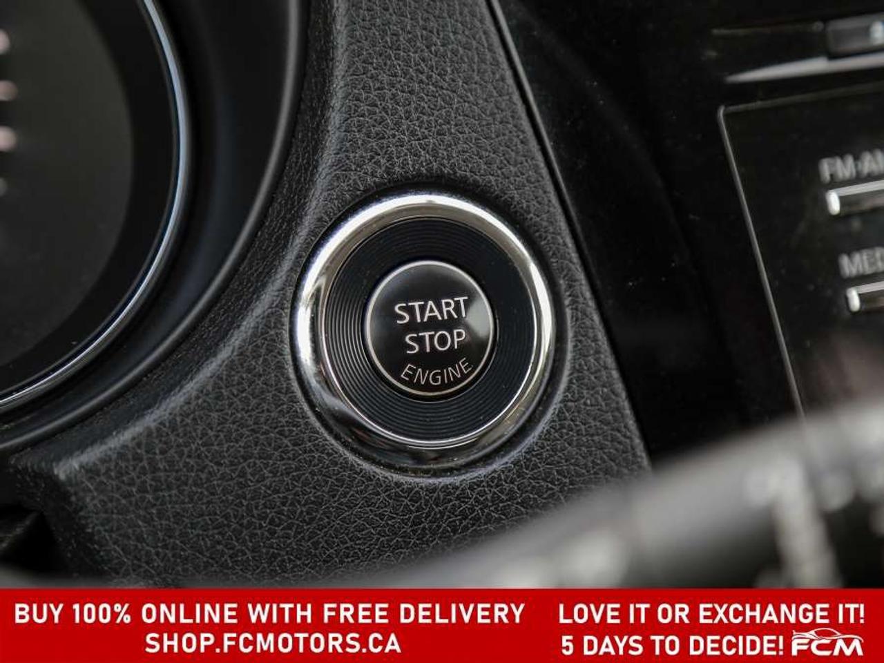 2017 Nissan Rogue SV AWD   FULLY CERTIFIED WITH WARRANTY Photo