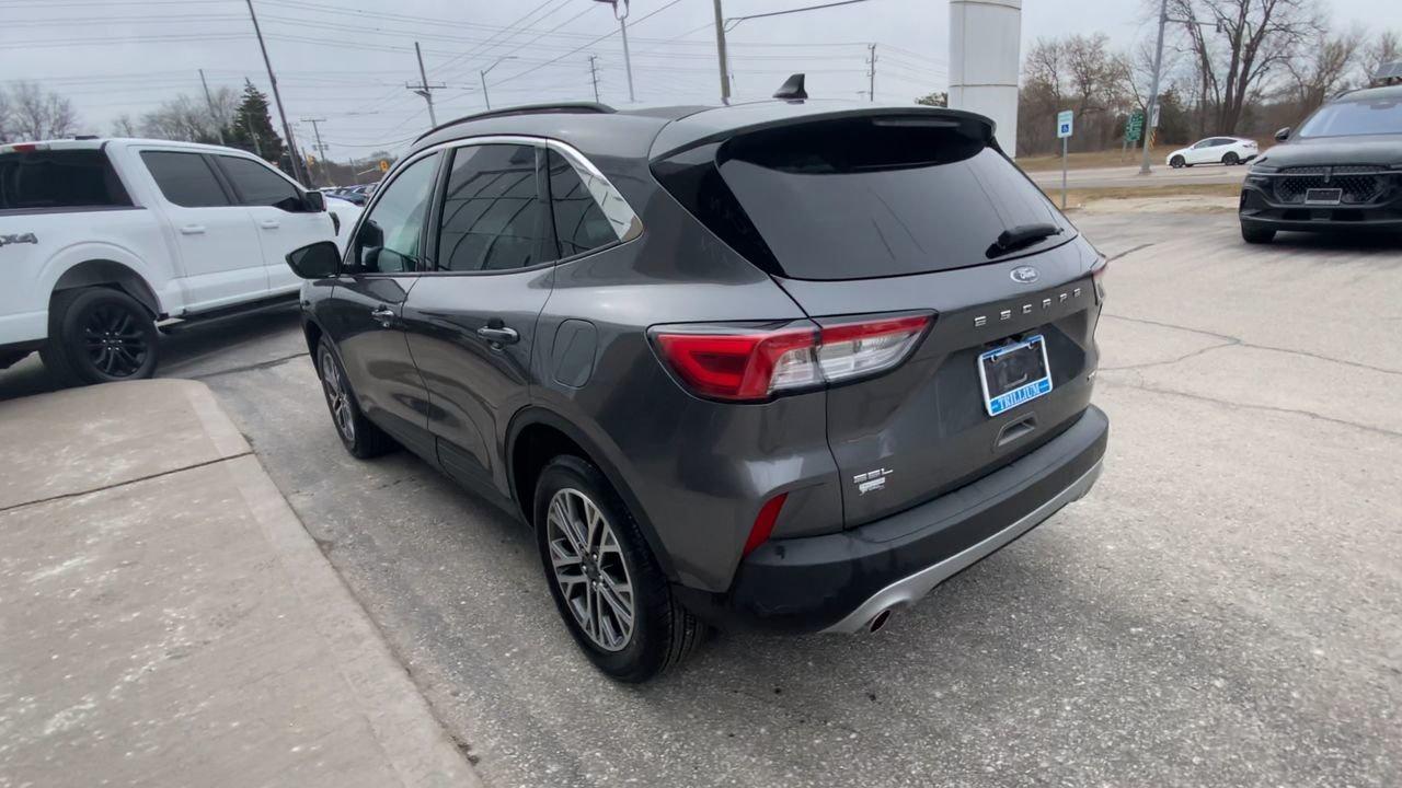 2021 Ford Escape SEL Photo
