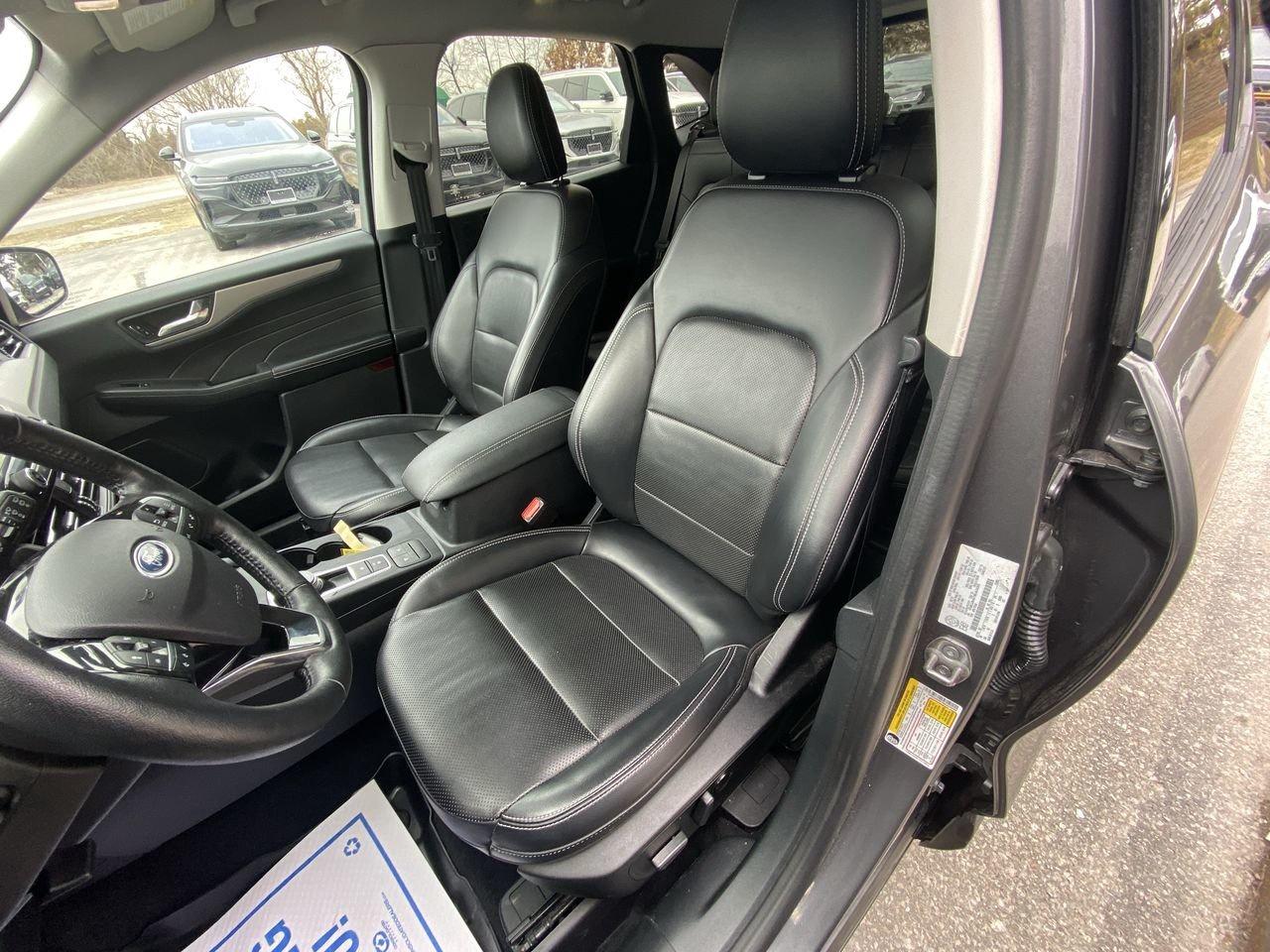 2021 Ford Escape SEL Photo