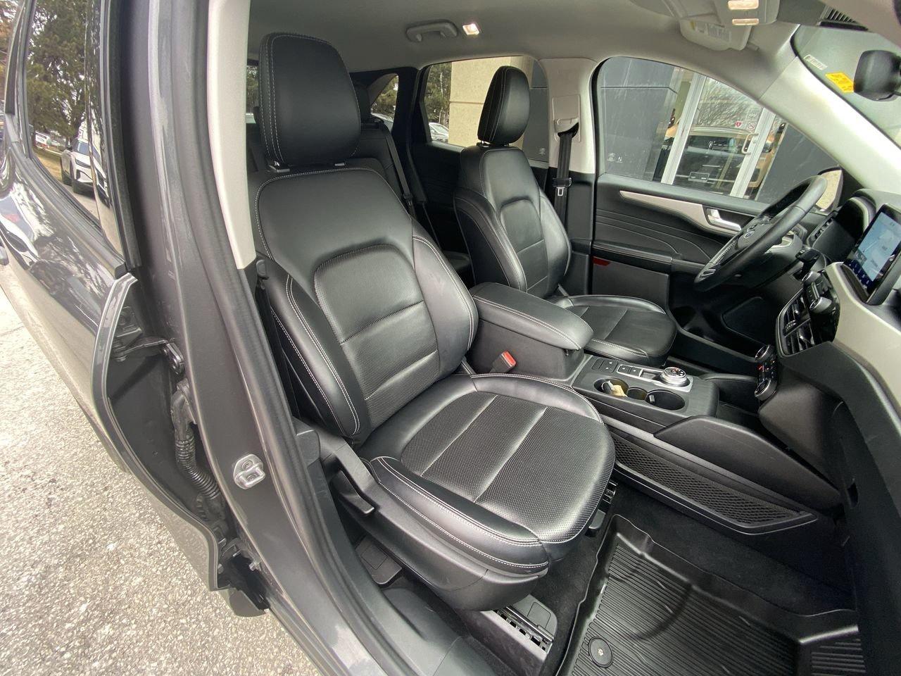 2021 Ford Escape SEL Photo