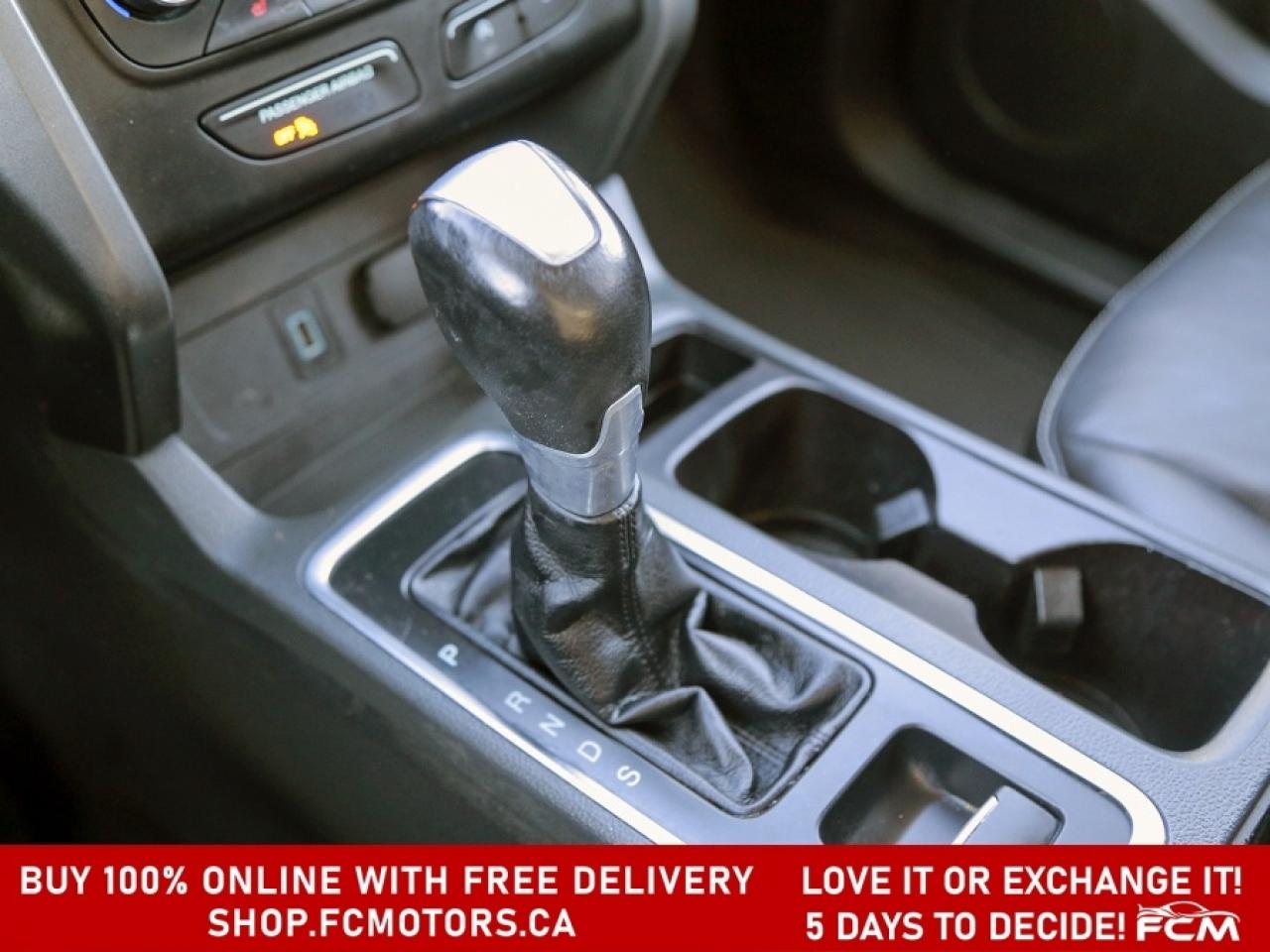 2017 Ford Escape SE AWD ~AUTOMATIC, FULLY CERTIFIED WITH WARRANTY!! Photo