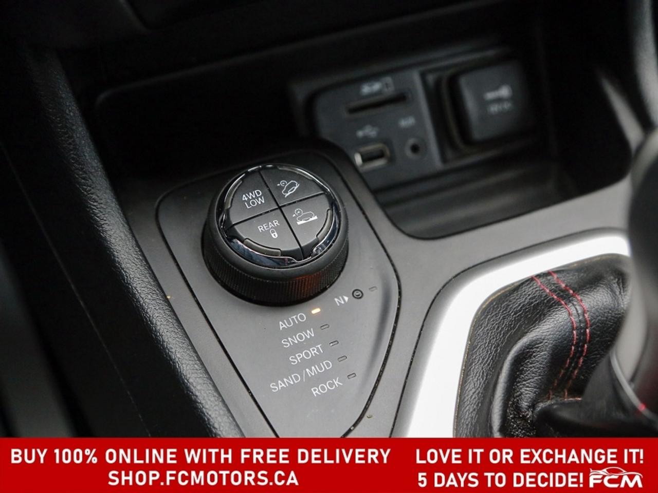 2016 Jeep Cherokee TRAILHAWK ~AUTOMATIC, FULLY CERTIFIED WITH WARRANT Photo