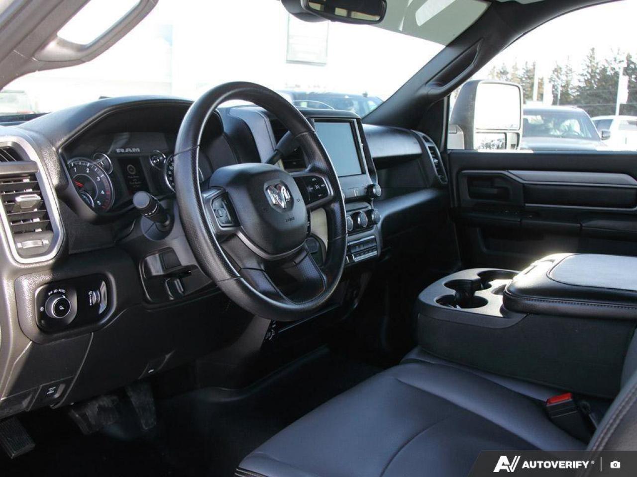 2024 RAM 3500 TRADESMAN 4X4 REG CAB 8' BOX Photo