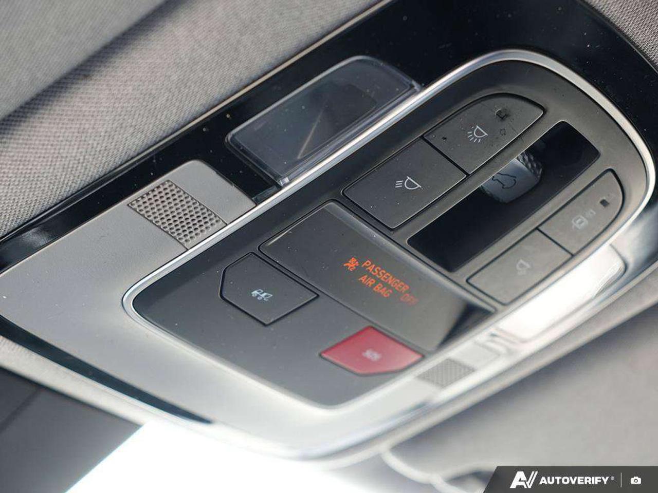 2023 Hyundai Santa Fe preferred AWD, 2.5L, ALLOYS, SNOWS, AWD, LEATHER, CERTIFIED PREOWNED! Photo
