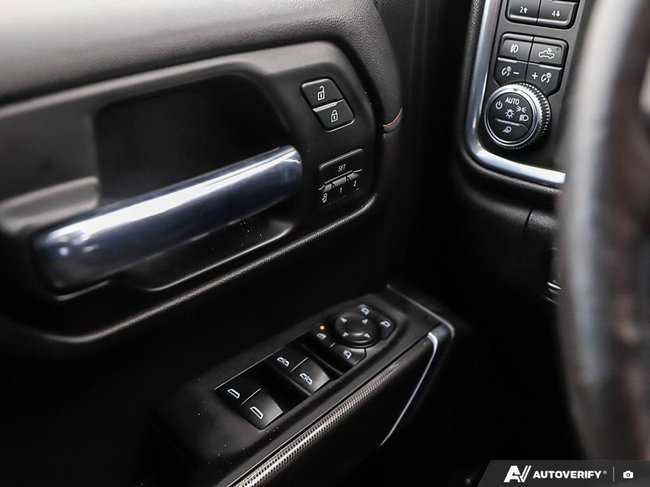 2020 GMC Sierra 1500 4WD Crew Cab 147  AT4 Photo