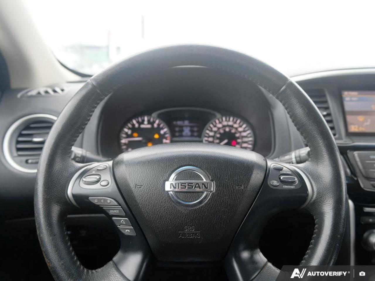 2016 Nissan Pathfinder  Photo