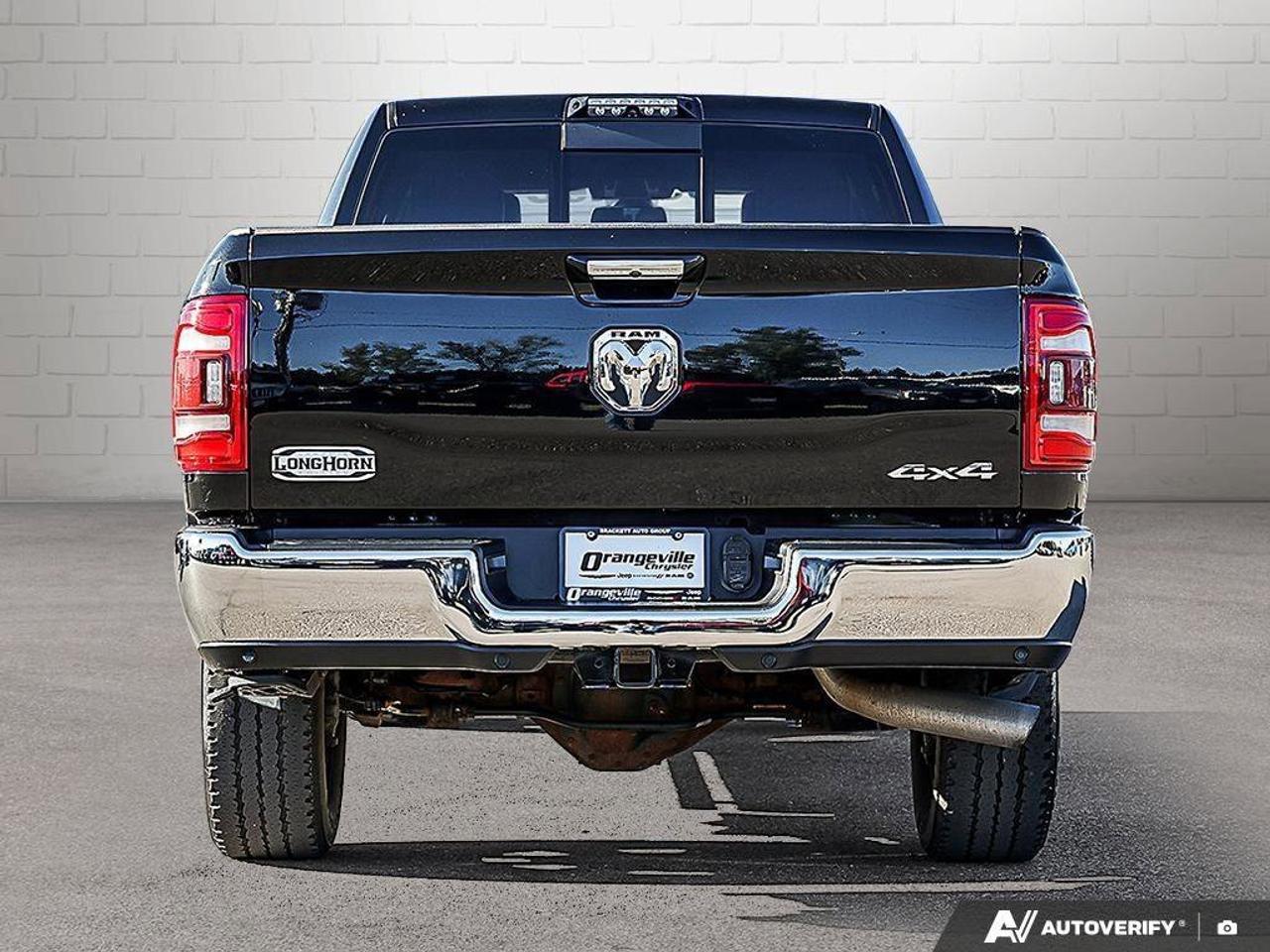 2019 RAM 2500 Laramie Longhorn 4x4 Crew Cab 6'4  Box Photo4
