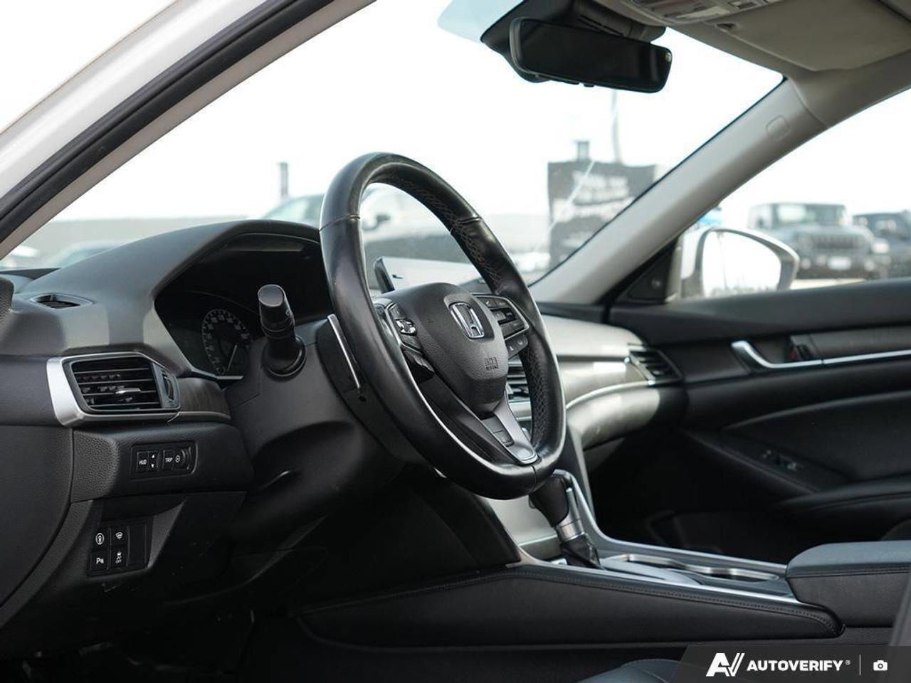 2021 Honda Accord Sedan Touring CVT Photo