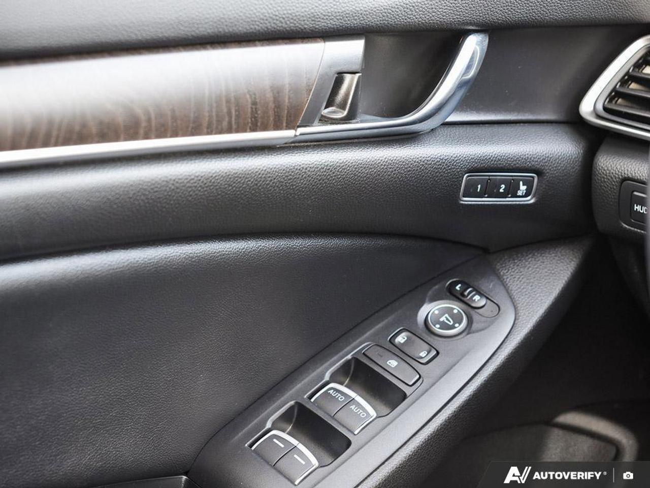 2021 Honda Accord Sedan Touring CVT Photo