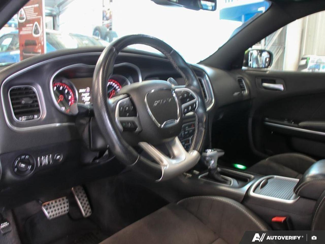 2017 Dodge Charger 4dr Sdn SRT 392 RWD Photo