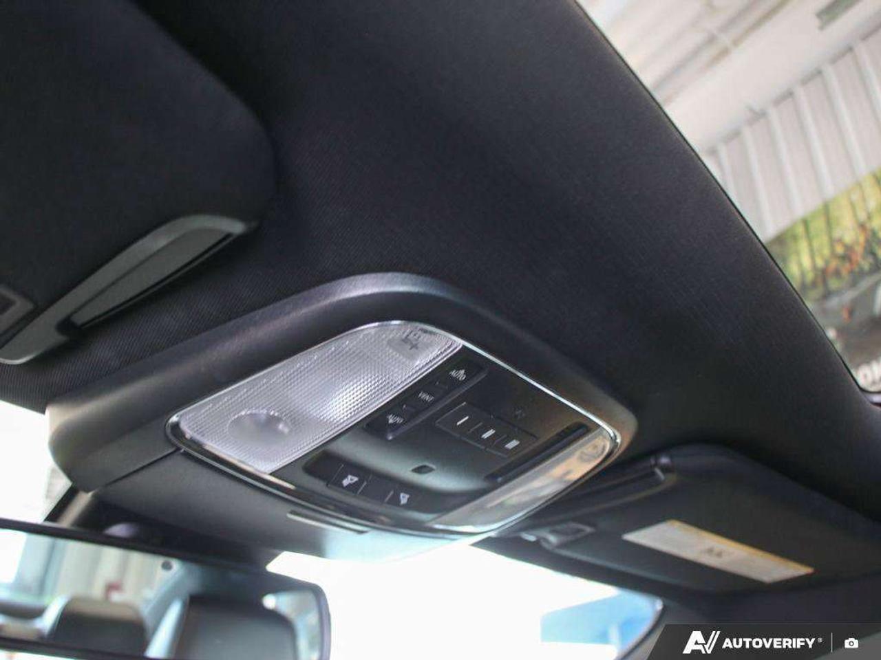 2017 Dodge Charger Hemi, Certified Pre-Owned, Accident-Free, Sunroof, Tech Grp., V8! Photo