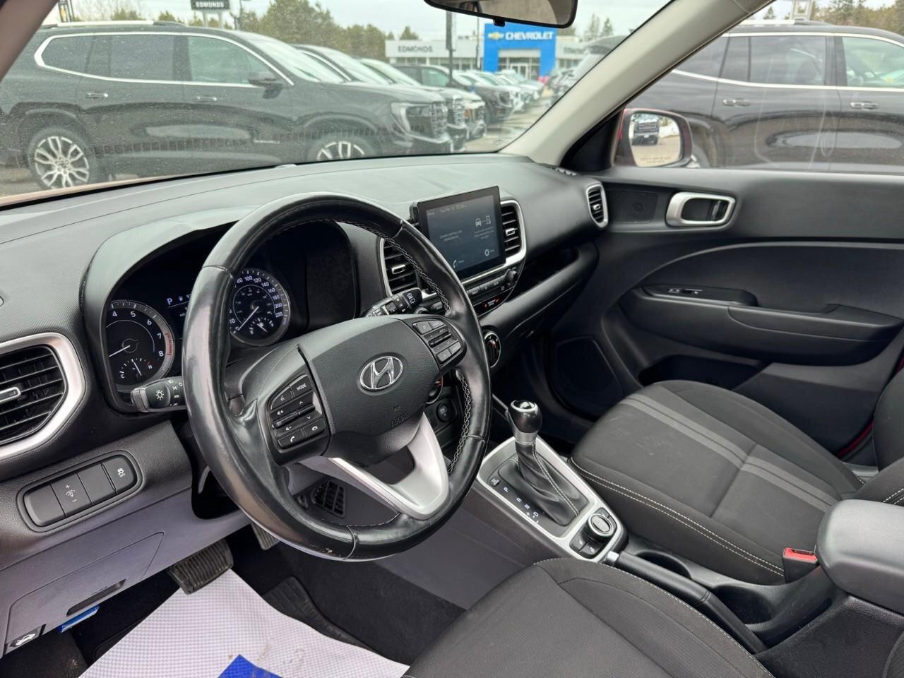 2021 Hyundai Venue Trend IVT Photo