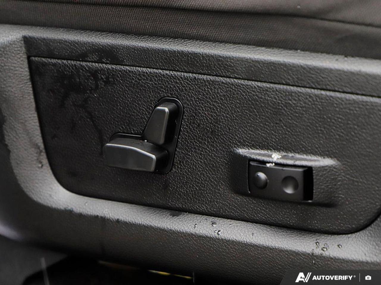 2022 RAM 1500 Classic Express 4x4 Crew Cab 5'7  Box Photo