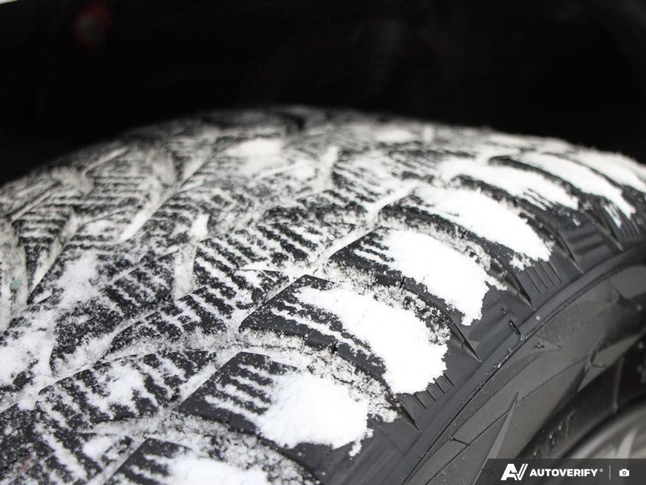 2017 Chrysler 300 4dr Sdn 300C Platinum RWD Photo