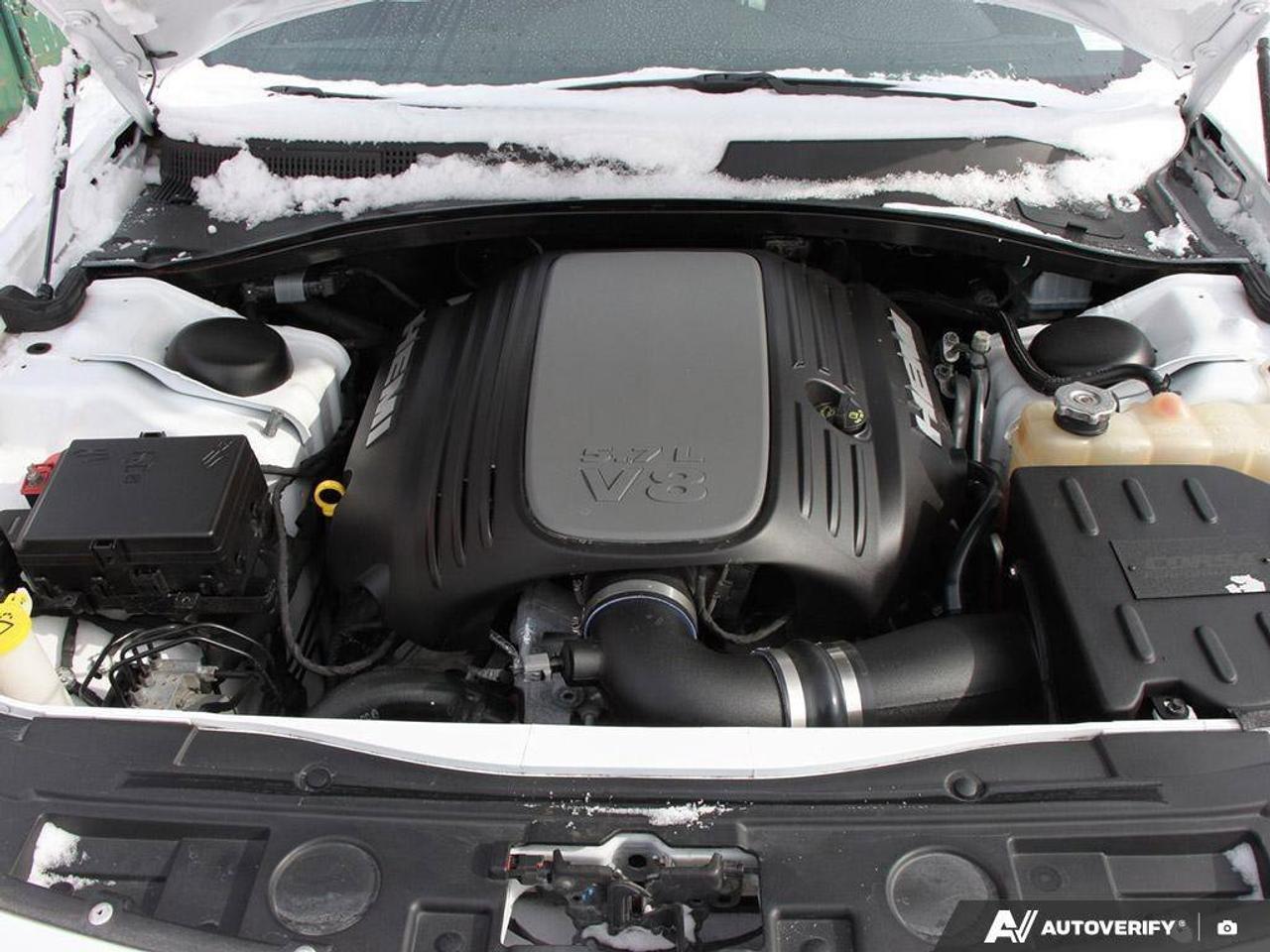 2017 Chrysler 300 4dr Sdn 300C Platinum RWD Photo