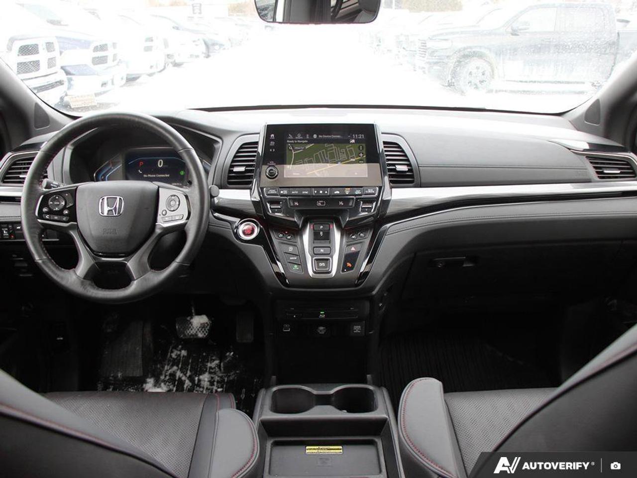 2024 Honda Odyssey Black EditionTouring, 3.5L V6, ALLOYS, LEATHER, LO Photo