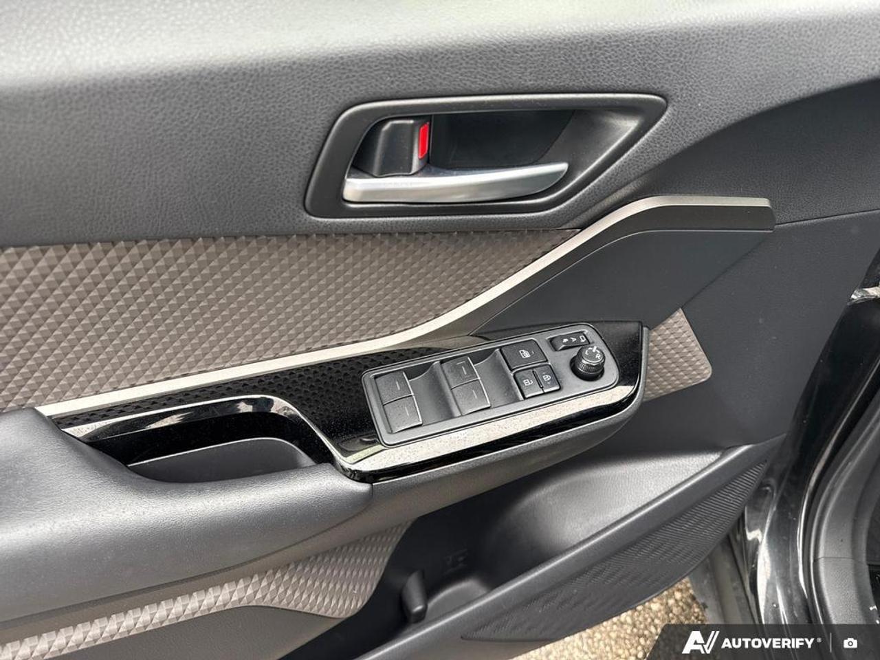 2020 Toyota C-HR Limited BACKUP CAM   BLUETOOTH   LANE ASSIST   SMA Photo