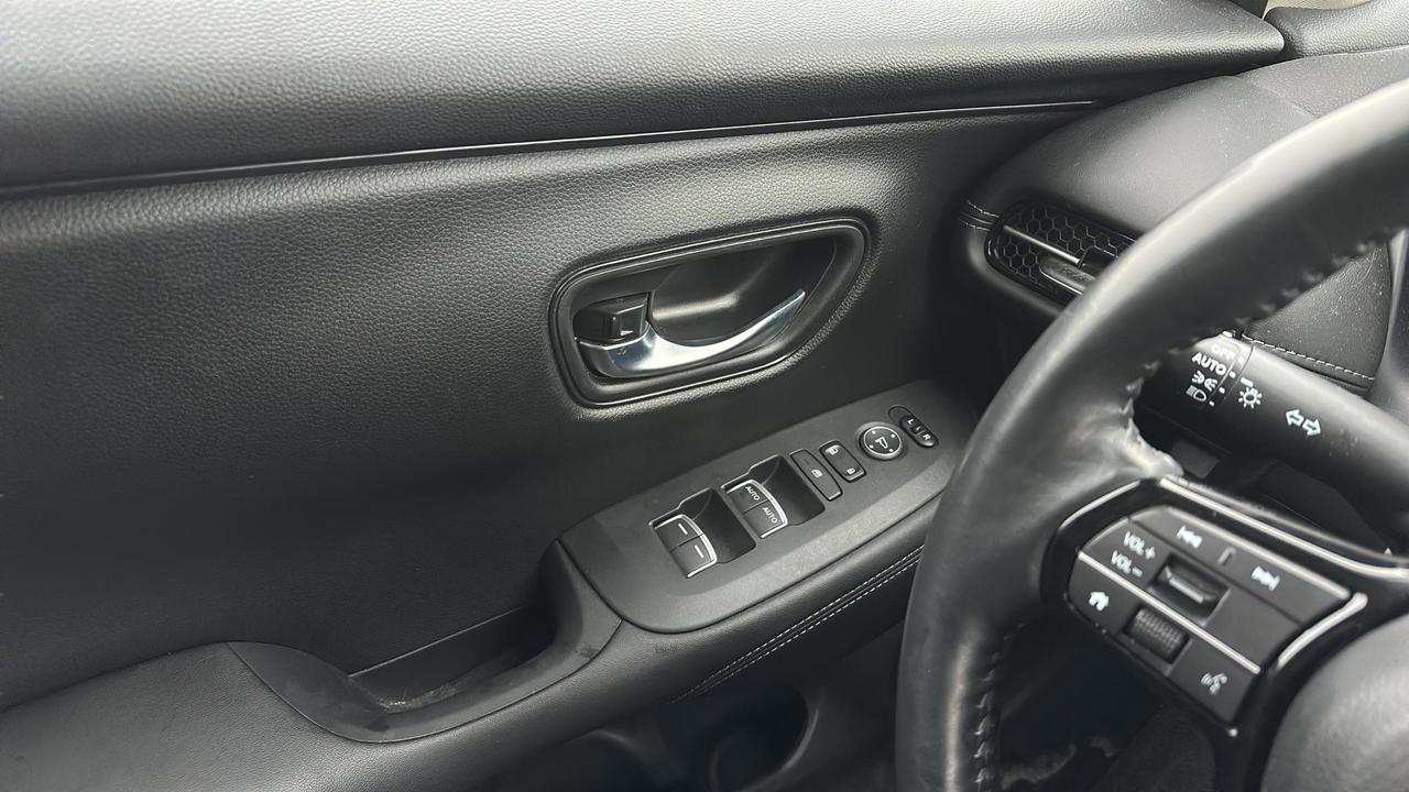 2023 Honda HR-V EX-L Photo