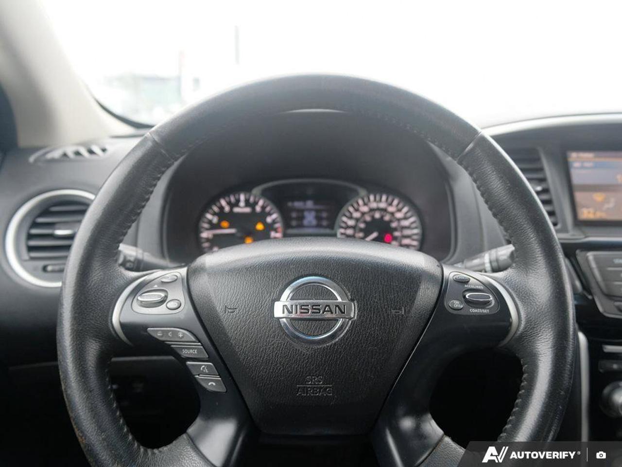 2016 Nissan Pathfinder  Photo