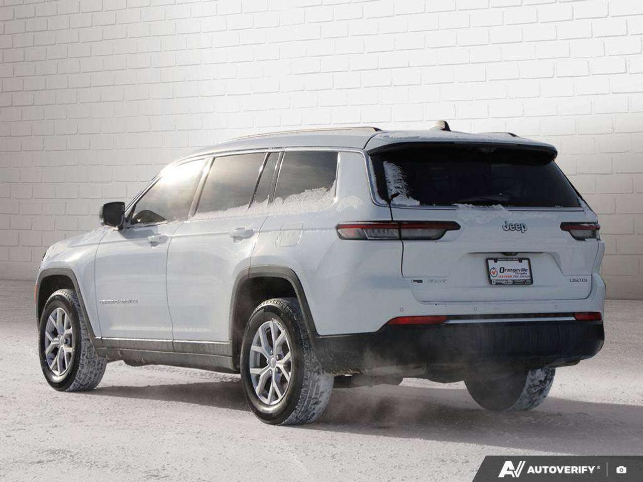 2022 Jeep Grand Cherokee Certified Pre-Owned, One Owner, Accident-Free, 6-Seater, V6! Photo3