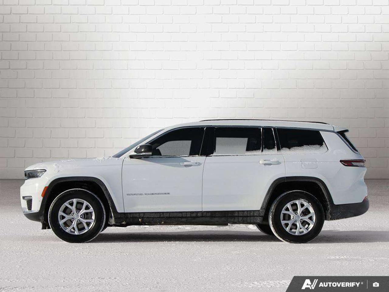 2022 Jeep Grand Cherokee Certified Pre-Owned, One Owner, Accident-Free, 6-Seater, V6! Photo