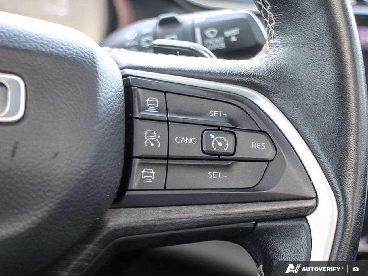 2022 Jeep Grand Cherokee Certified Pre-Owned, One Owner, Accident-Free, 6-Seater, V6! Photo