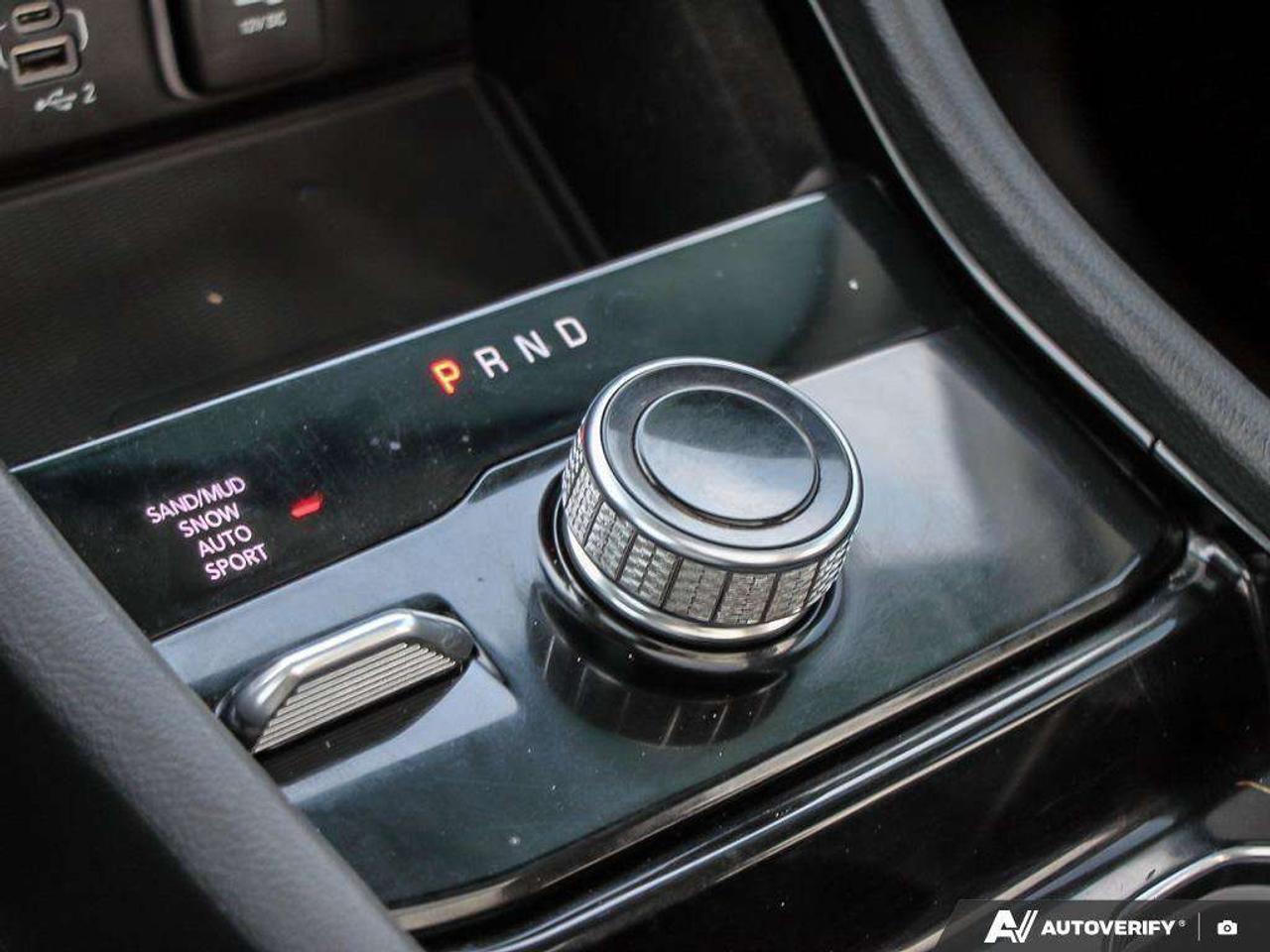 2022 Jeep Grand Cherokee Certified Pre-Owned, One Owner, Accident-Free, 6-Seater, V6! Photo
