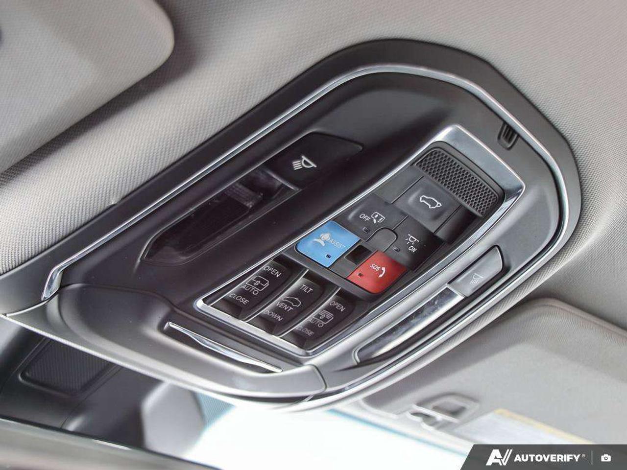 2022 Jeep Grand Cherokee Certified Pre-Owned, One Owner, Accident-Free, 6-Seater, V6! Photo