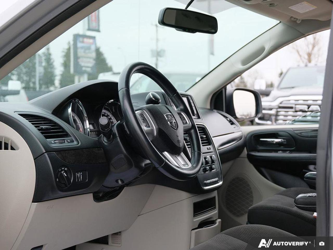 2017 Dodge Grand Caravan  Photo