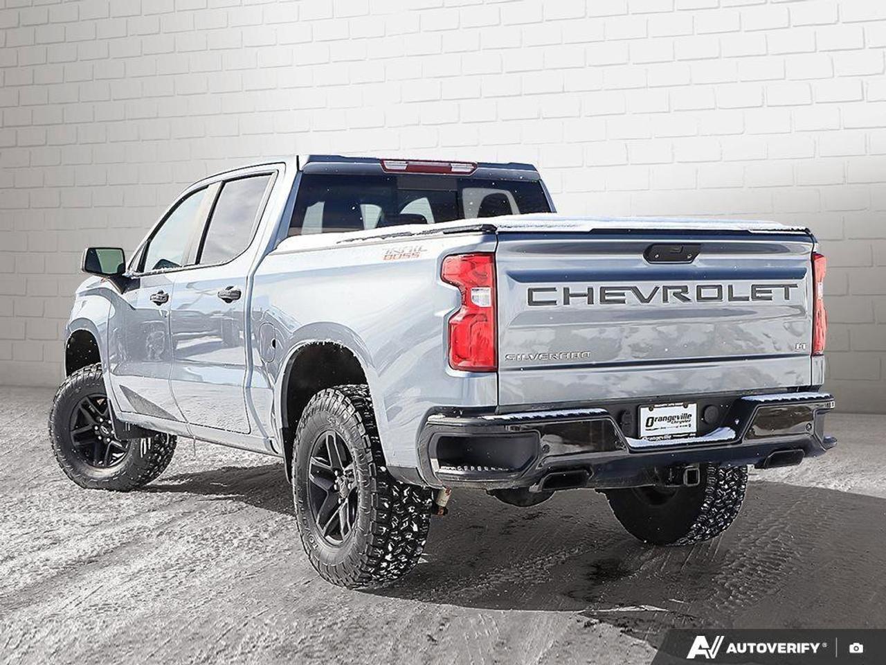 2020 Chevrolet Silverado 1500  Photo3