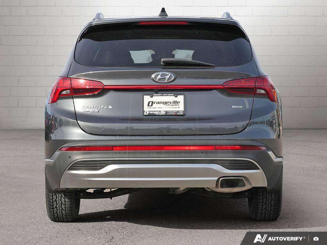 2023 Hyundai Santa Fe preferred AWD, 2.5L, ALLOYS, SNOWS, AWD, LEATHER, CERTIFIED PREOWNED! Photo