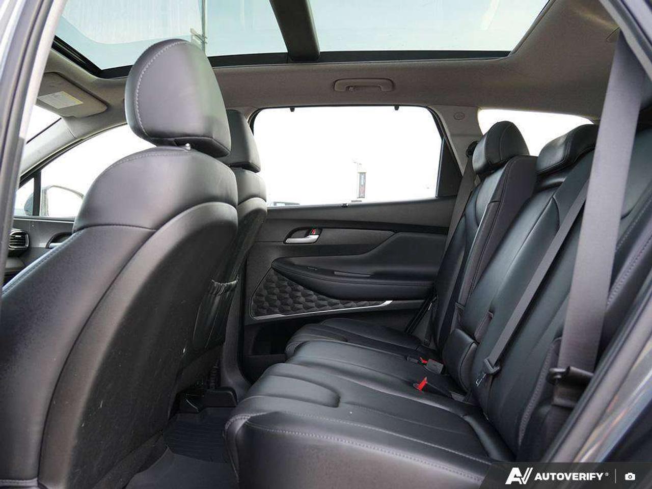 2023 Hyundai Santa Fe preferred AWD, 2.5L, ALLOYS, SNOWS, AWD, LEATHER, CERTIFIED PREOWNED! Photo