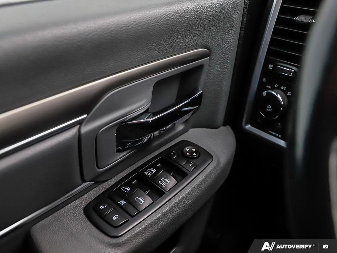2016 RAM 1500  Photo