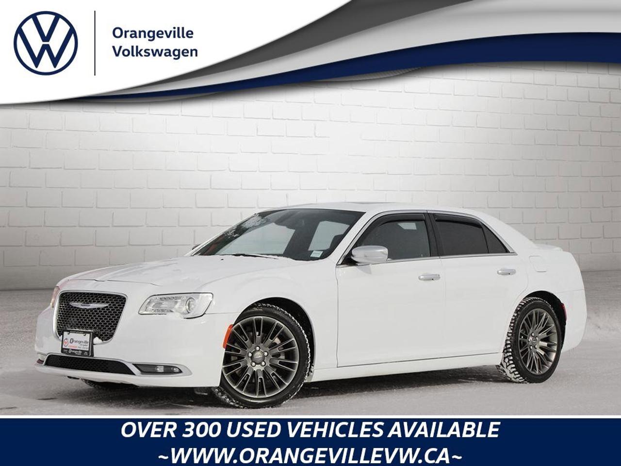2017 Chrysler 300 300C PlatinumPLATINUM, HEMI V8, LEATHER, ALLOYS, N Photo