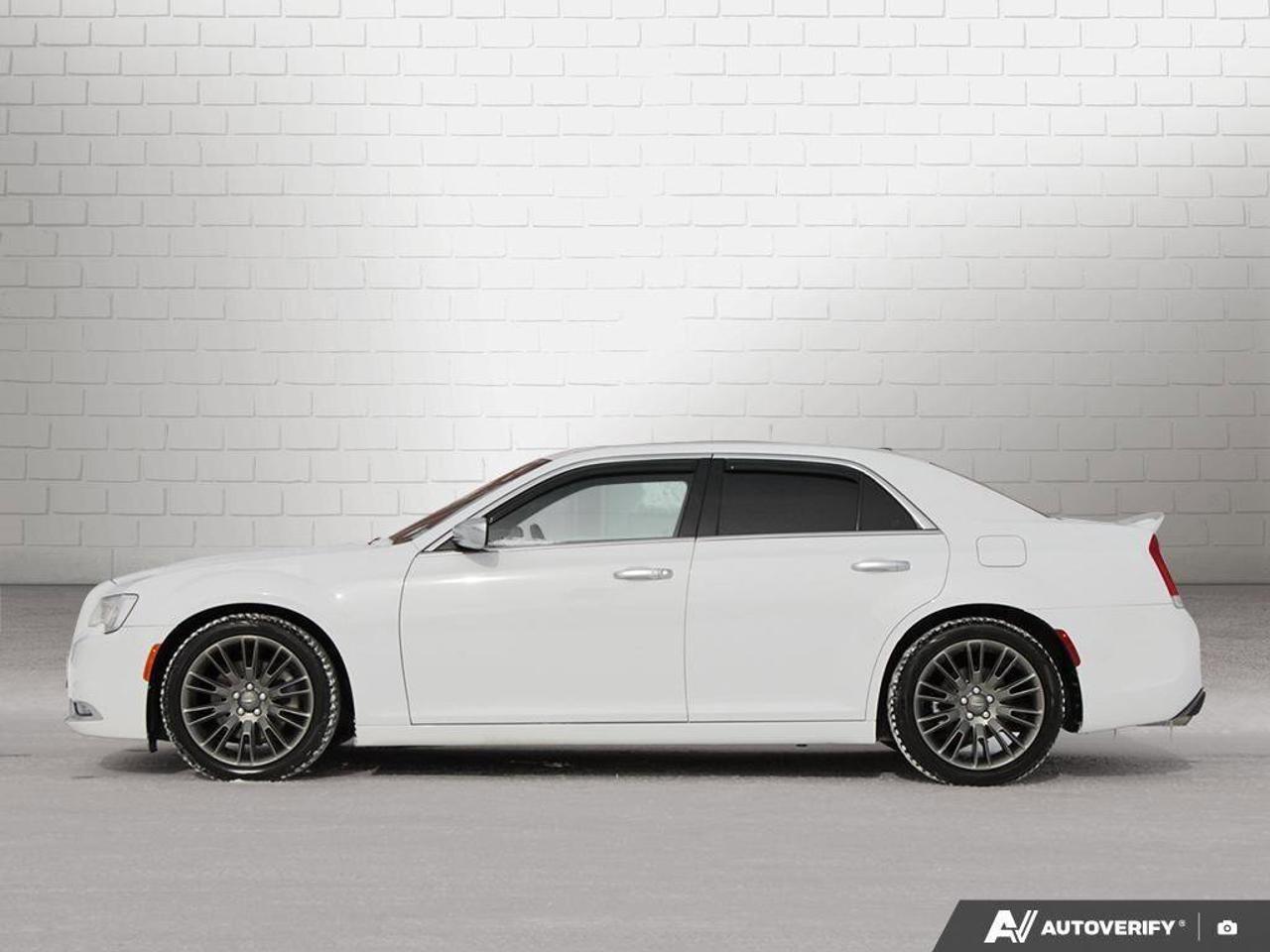 2017 Chrysler 300 300C PlatinumPLATINUM, HEMI V8, LEATHER, ALLOYS, N Photo