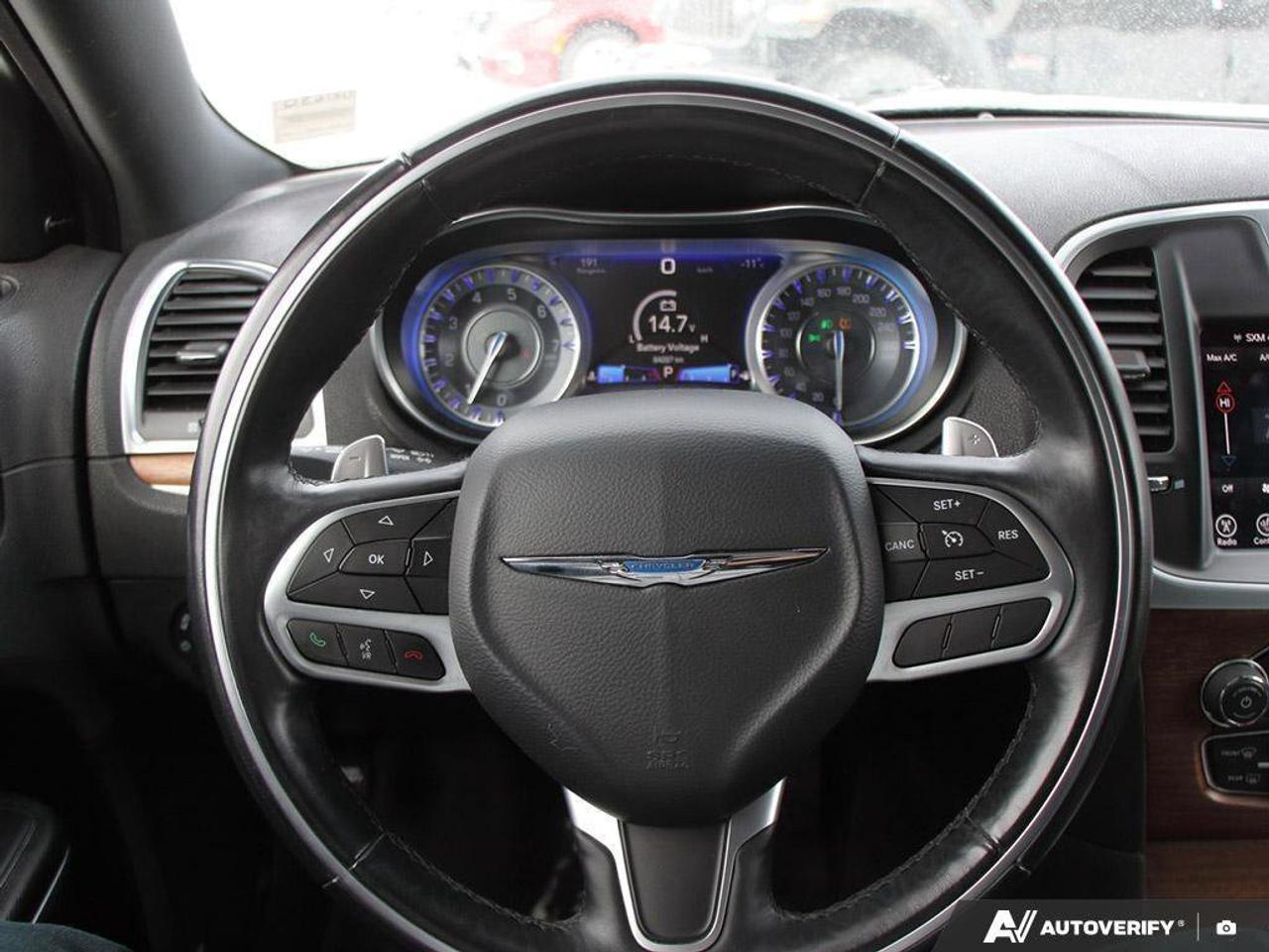 2017 Chrysler 300 300C PlatinumPLATINUM, HEMI V8, LEATHER, ALLOYS, N Photo