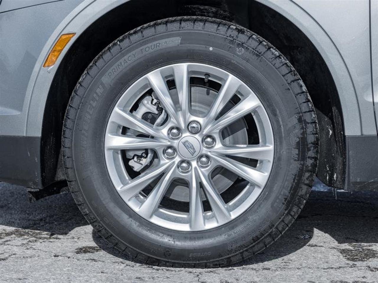 2026 Cadillac XT5 Luxury Photo3