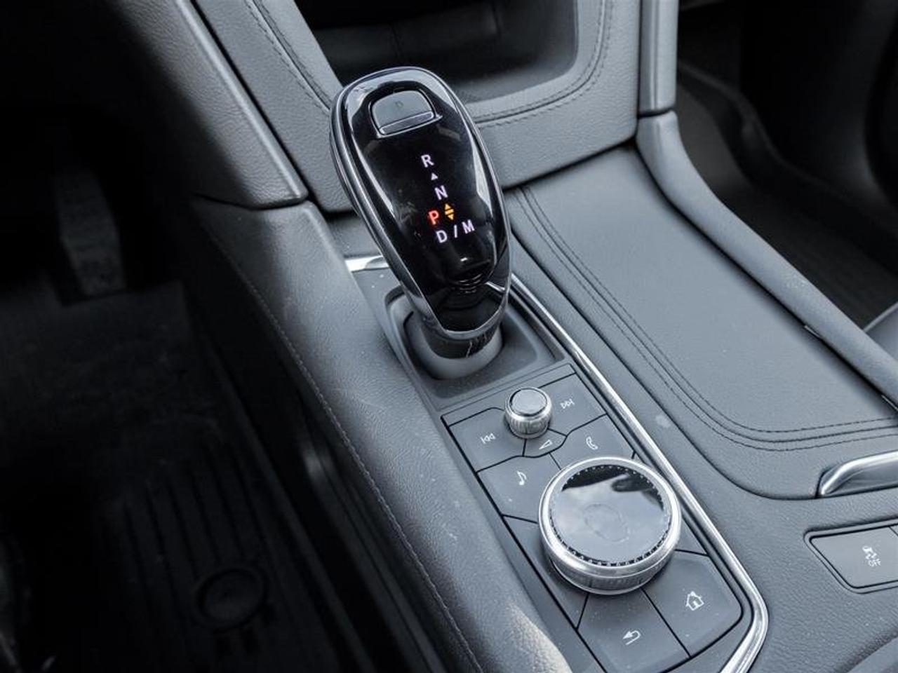 2026 Cadillac XT5 Luxury Photo