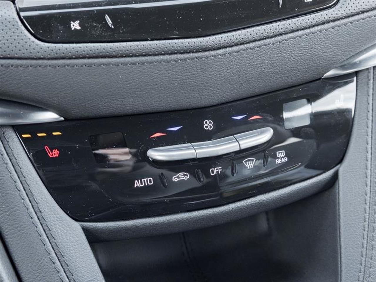 2026 Cadillac XT5 Luxury Photo