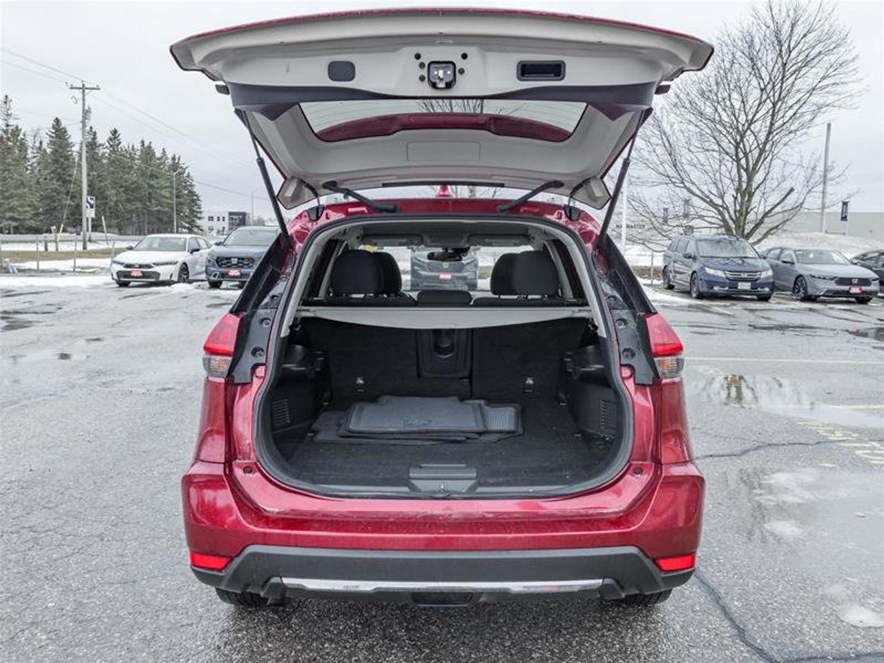 2019 Nissan Rogue SV FWD CVT Photo