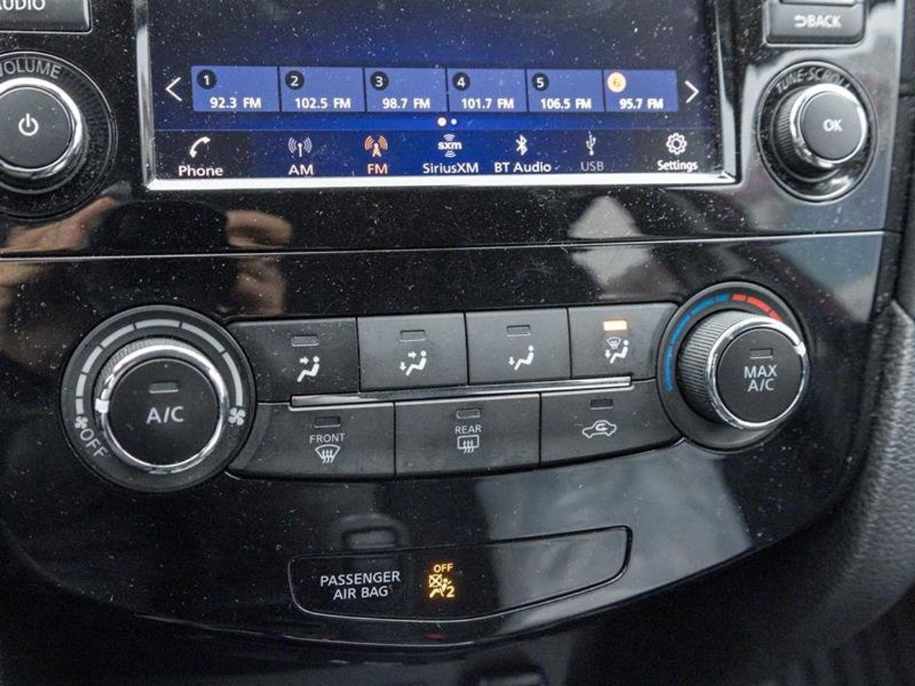 2019 Nissan Rogue SV FWD CVT Photo