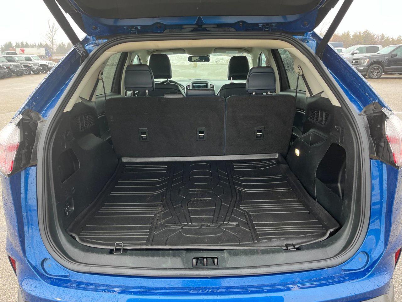 2022 Ford Edge SEL AWD Photo