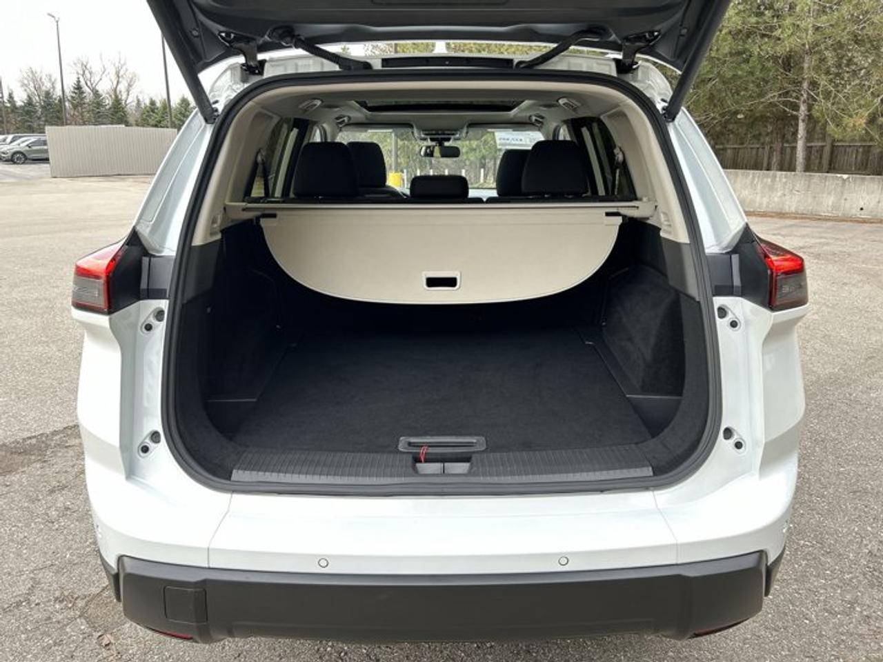 2024 Nissan Rogue SV AWD | Panoramic Sunroof | No accidents Photo