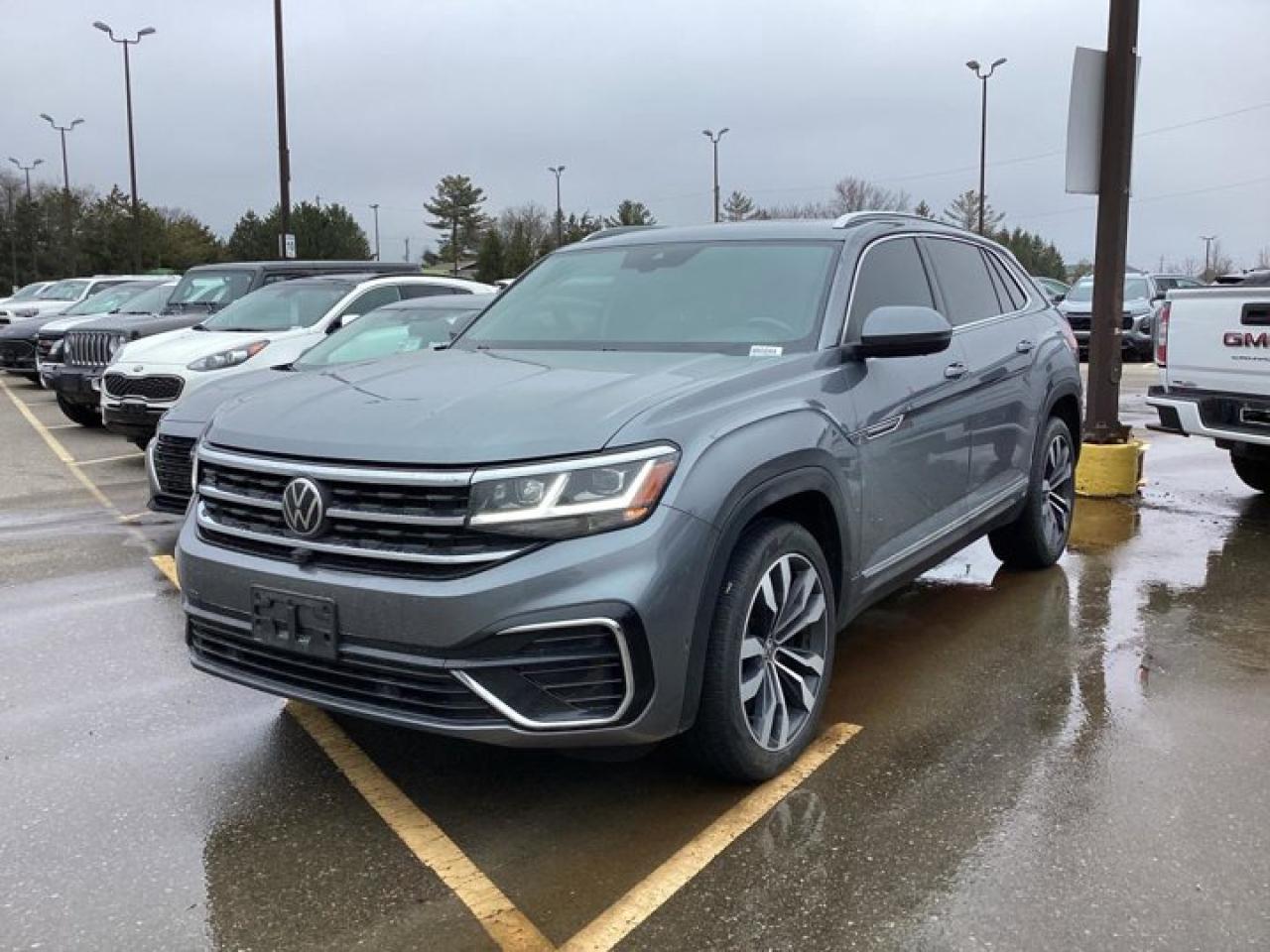 2022 Volkswagen Atlas Cross Sport Execline 4MOTION | One owner | No accidents Photo