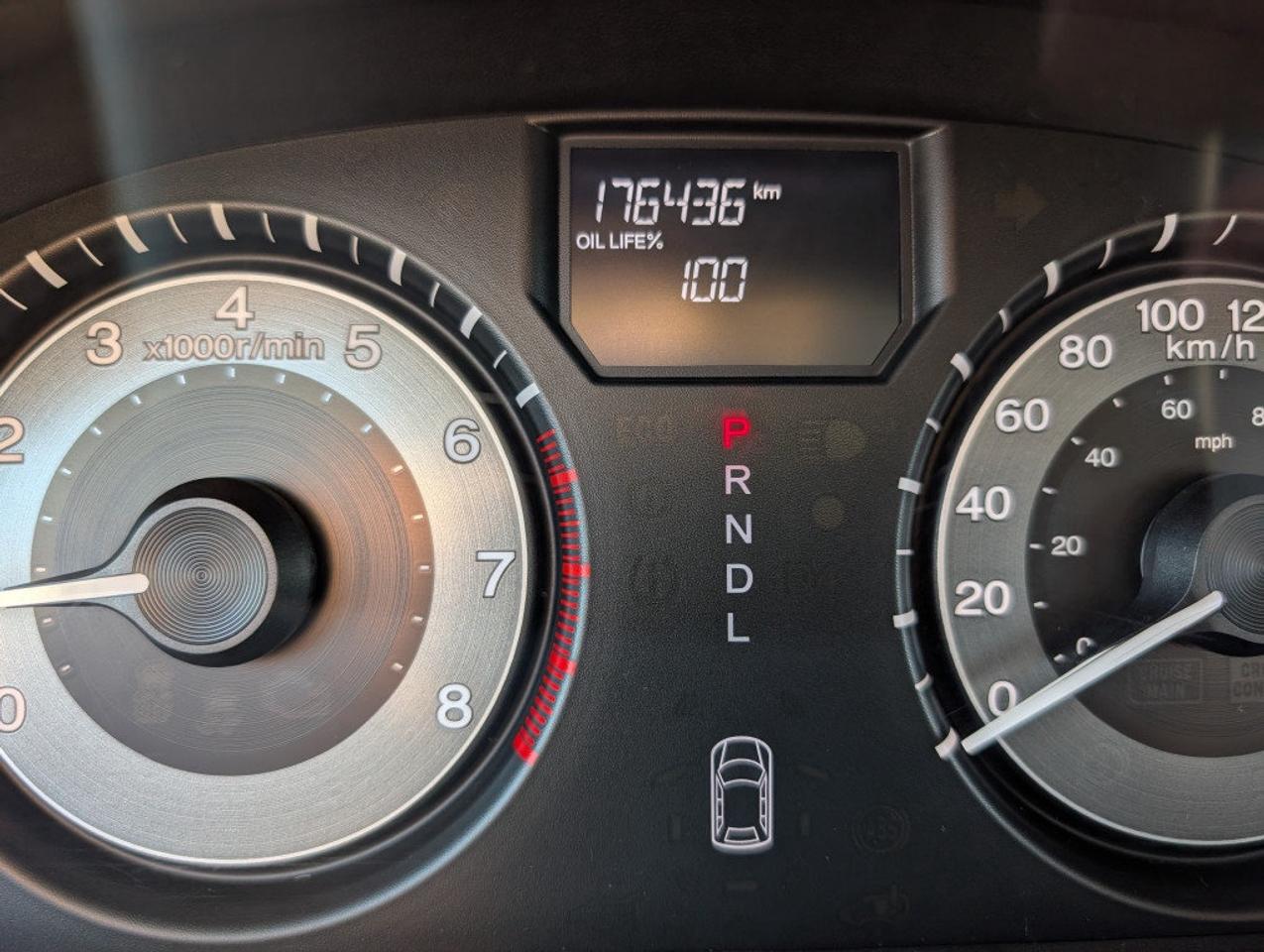 13736411