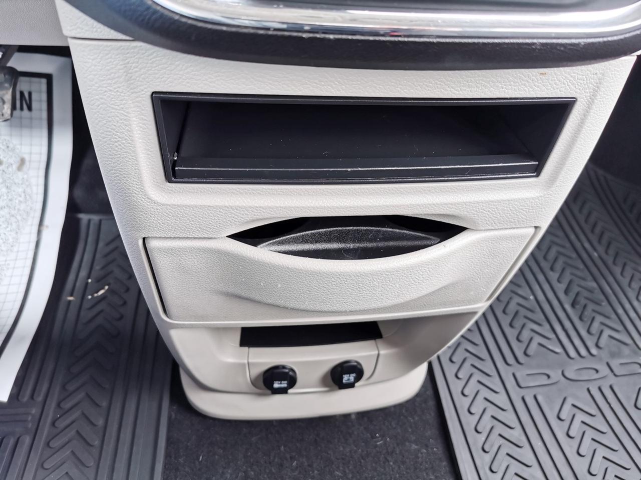 2019 Dodge Grand Caravan SE Photo