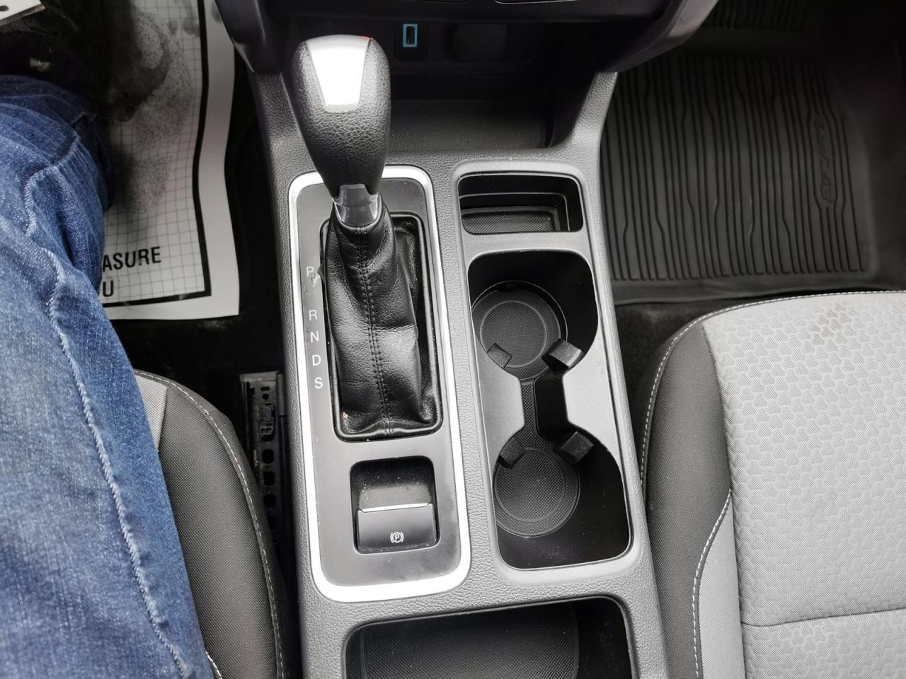 2017 Ford Escape SE Photo