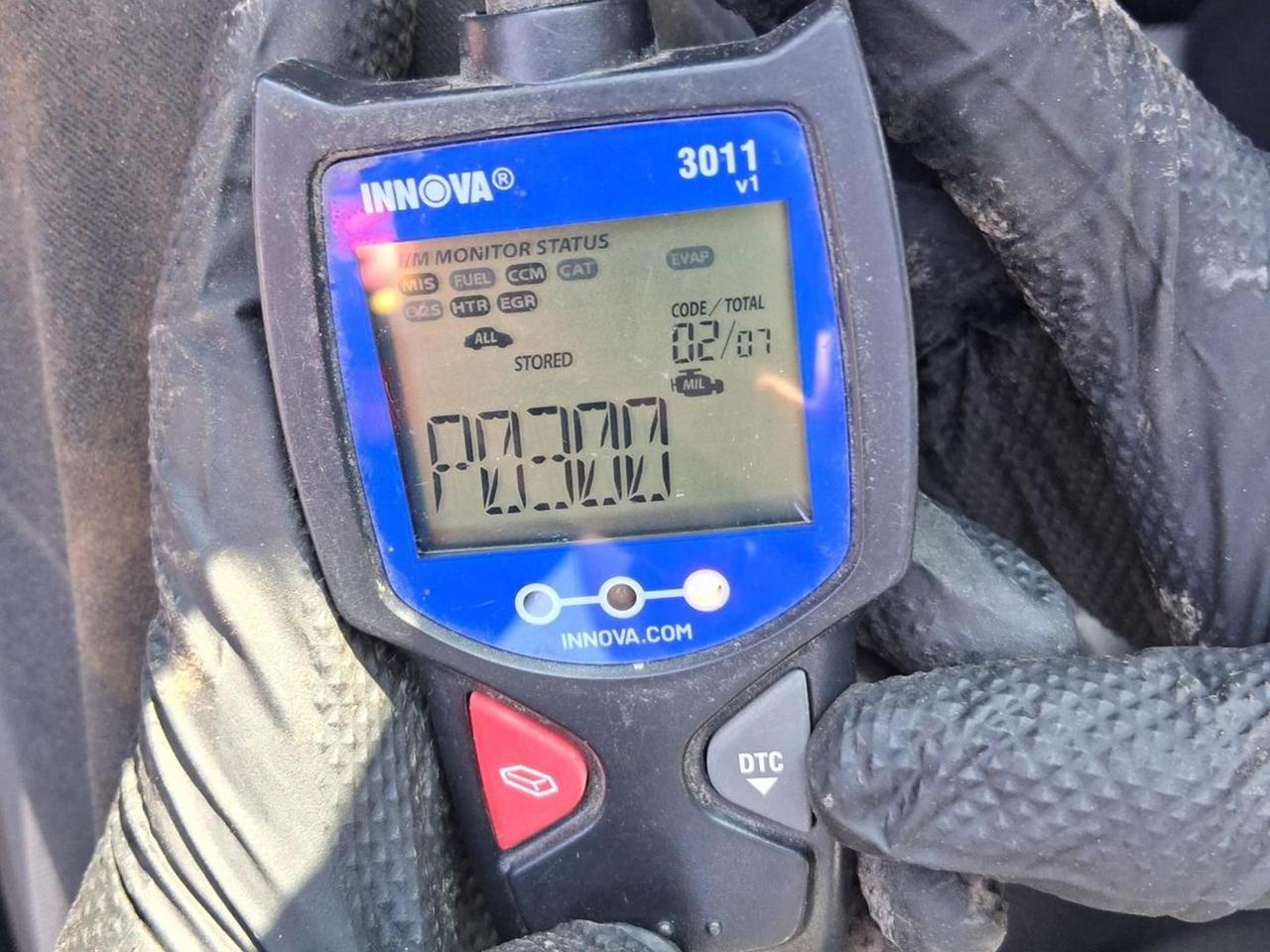 13736495